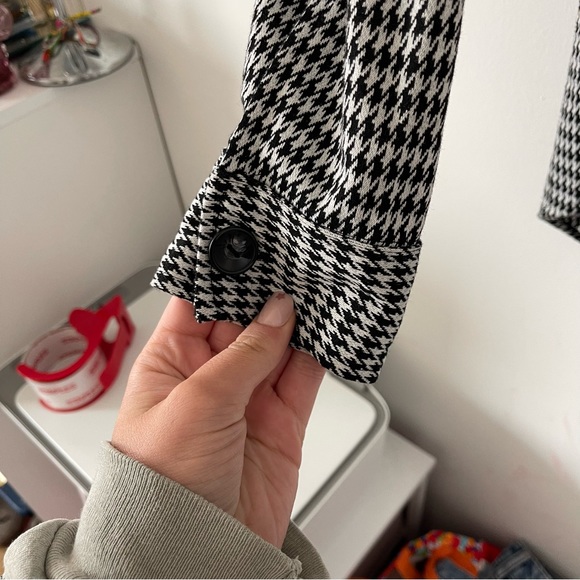Houndstooth Shacket - Picture 4 of 7